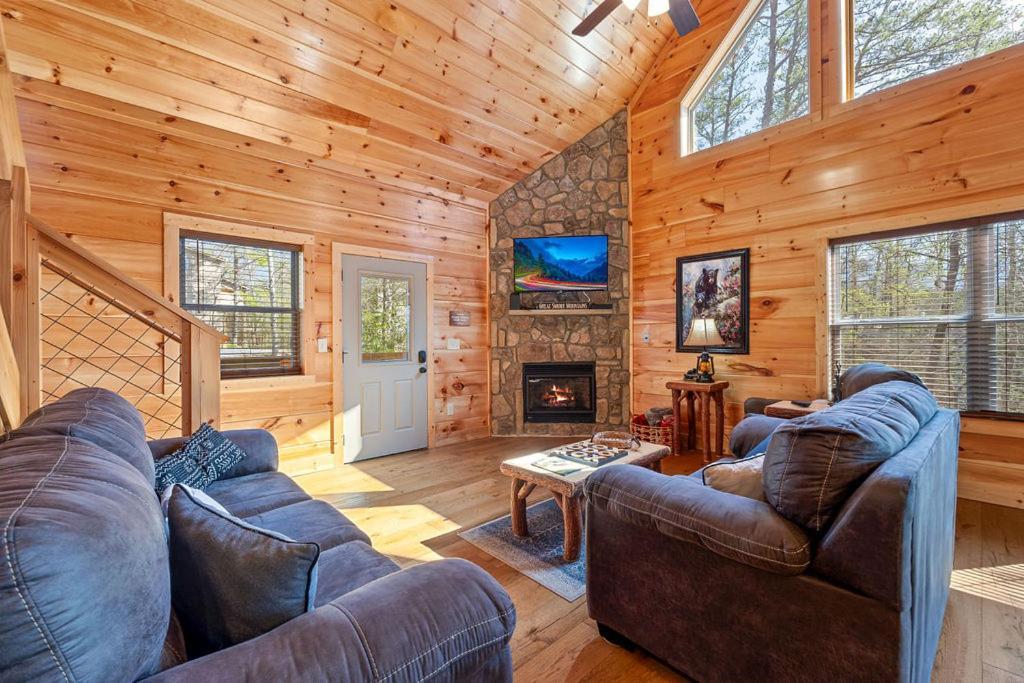 Bobcat Den By Eden Crest Villa Gatlinburg Exterior photo