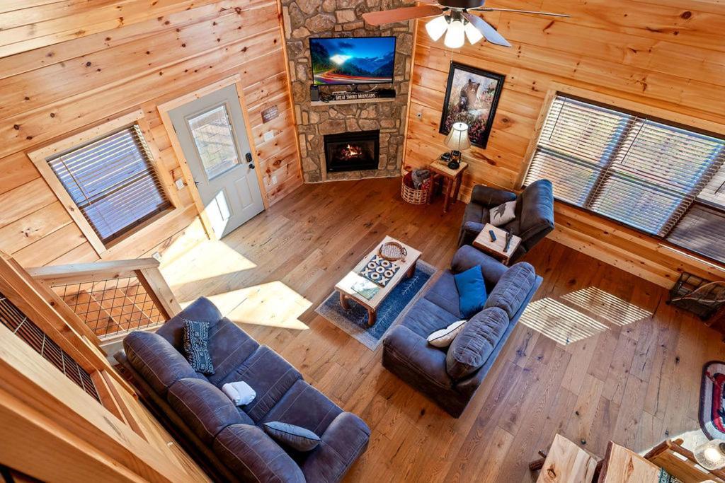 Bobcat Den By Eden Crest Villa Gatlinburg Exterior photo