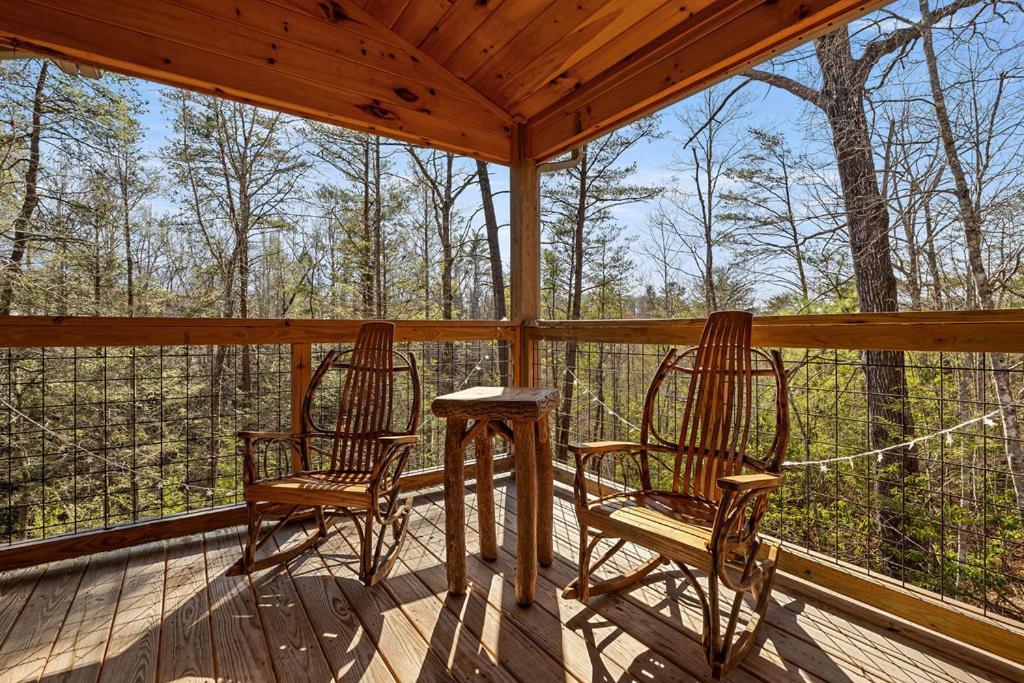 Bobcat Den By Eden Crest Villa Gatlinburg Exterior photo