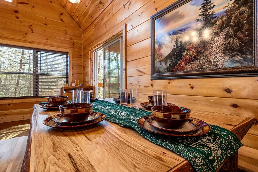 Bobcat Den By Eden Crest Villa Gatlinburg Exterior photo