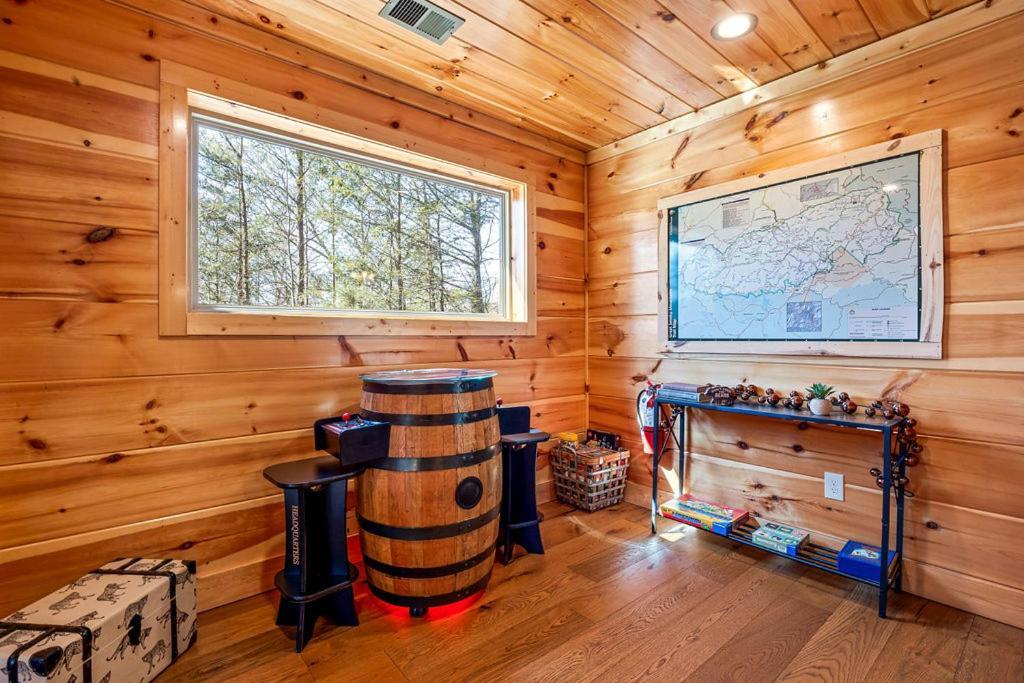 Bobcat Den By Eden Crest Villa Gatlinburg Exterior photo