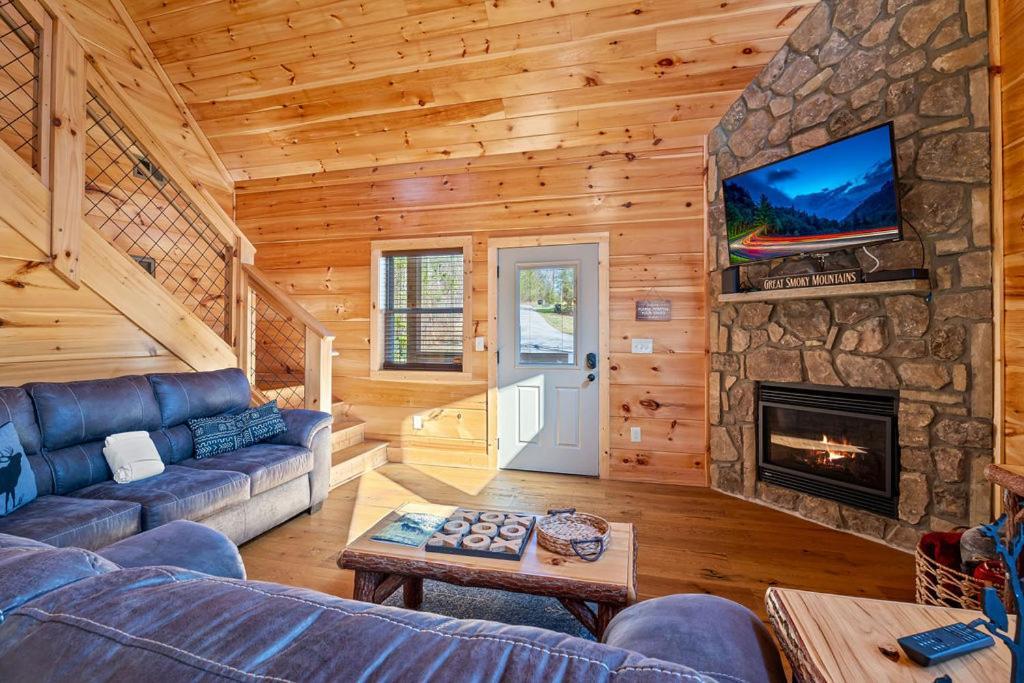 Bobcat Den By Eden Crest Villa Gatlinburg Exterior photo